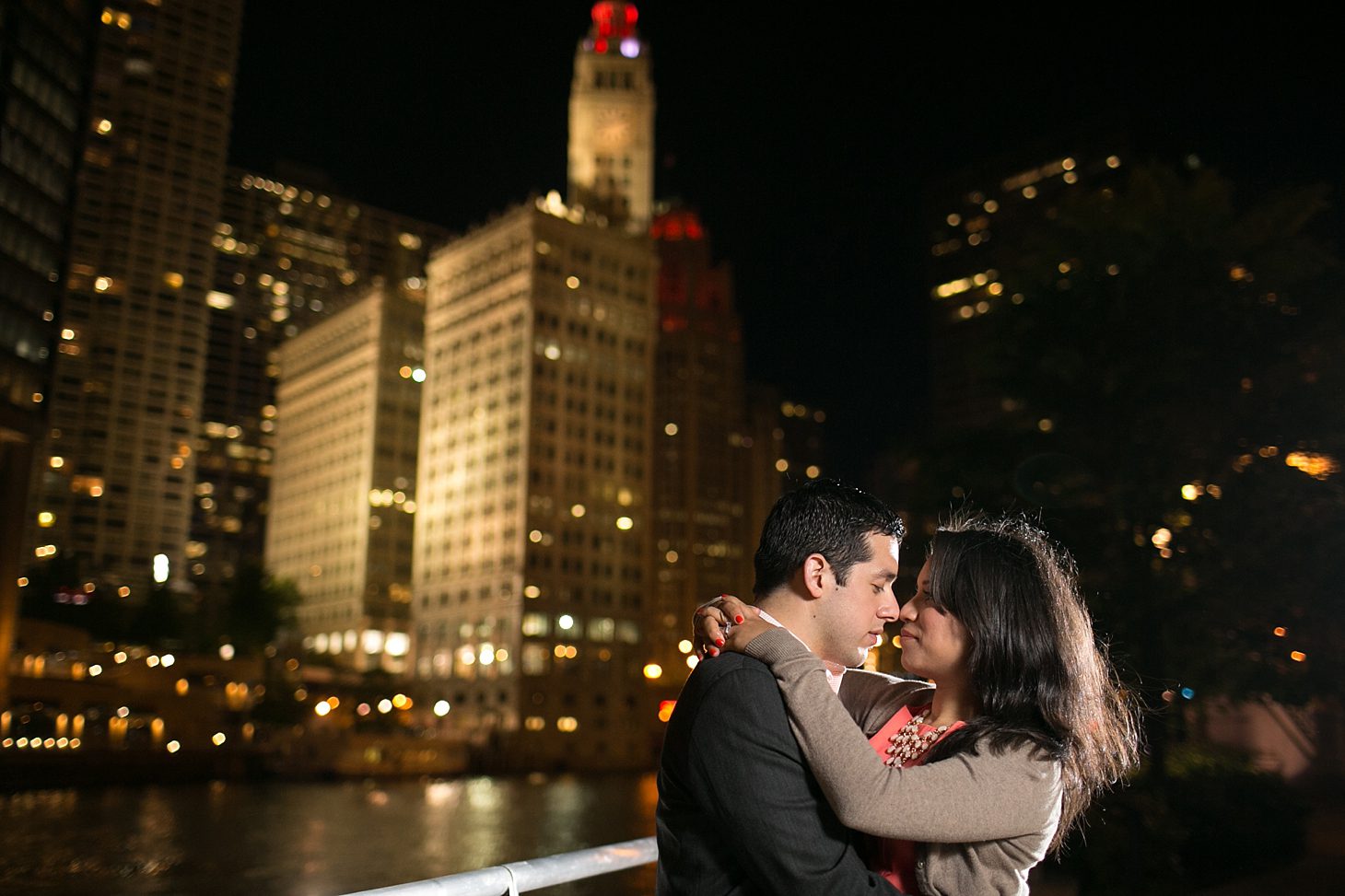 Chicago-nighttime-engagement-photos_0026