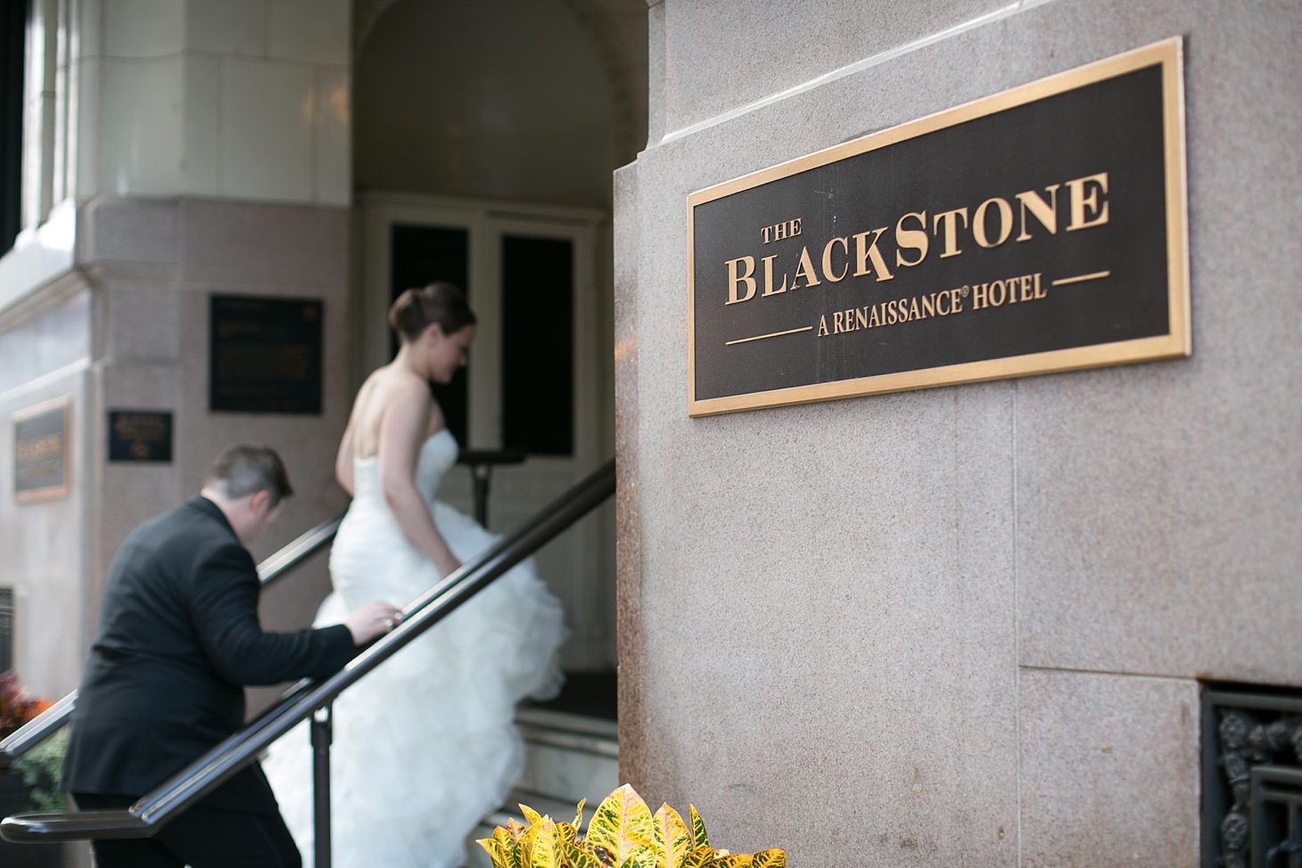 blackstone-hotel-chicago-wedding-photos_0023