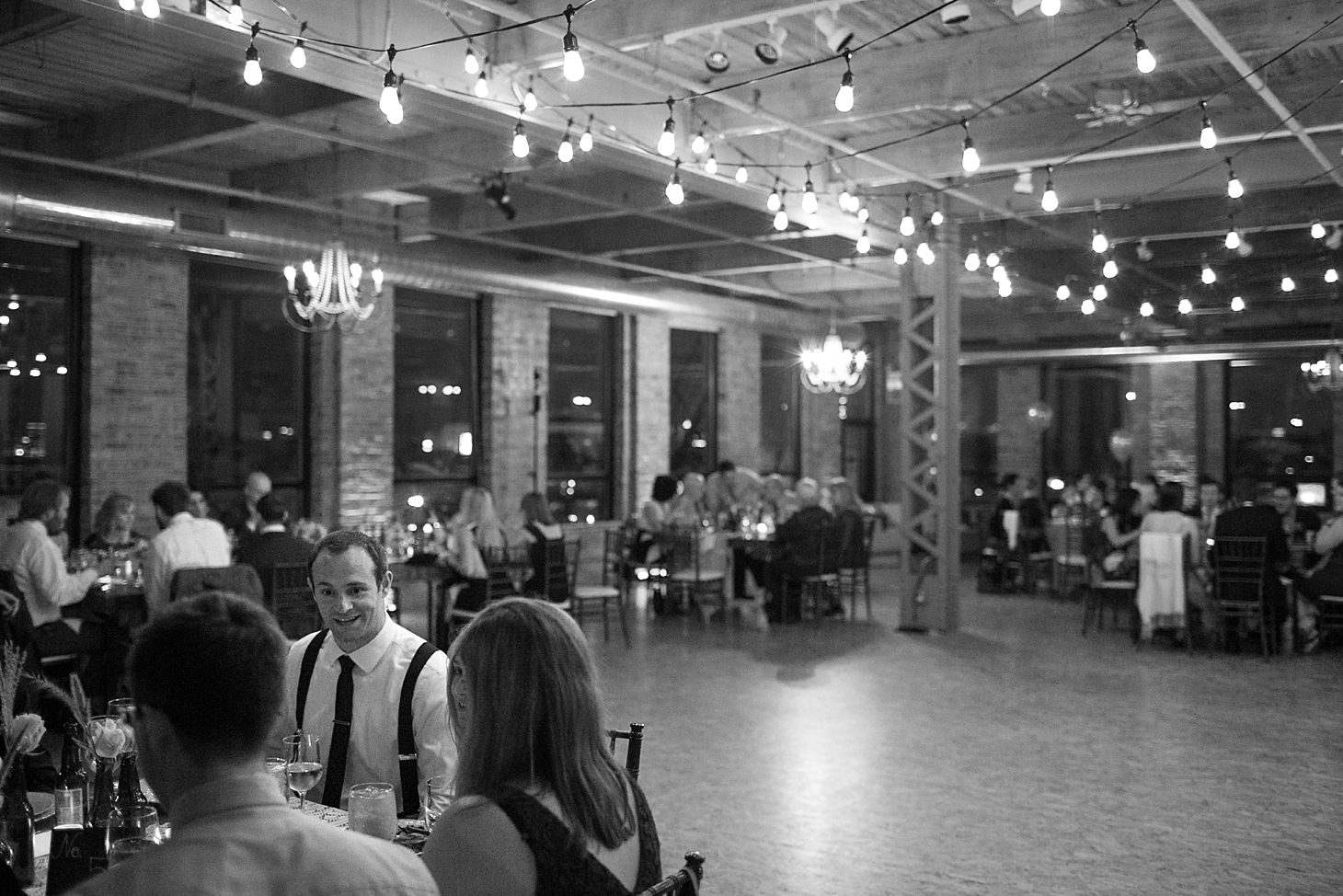 city-view-loft-kitchen-chicago-wedding_0071
