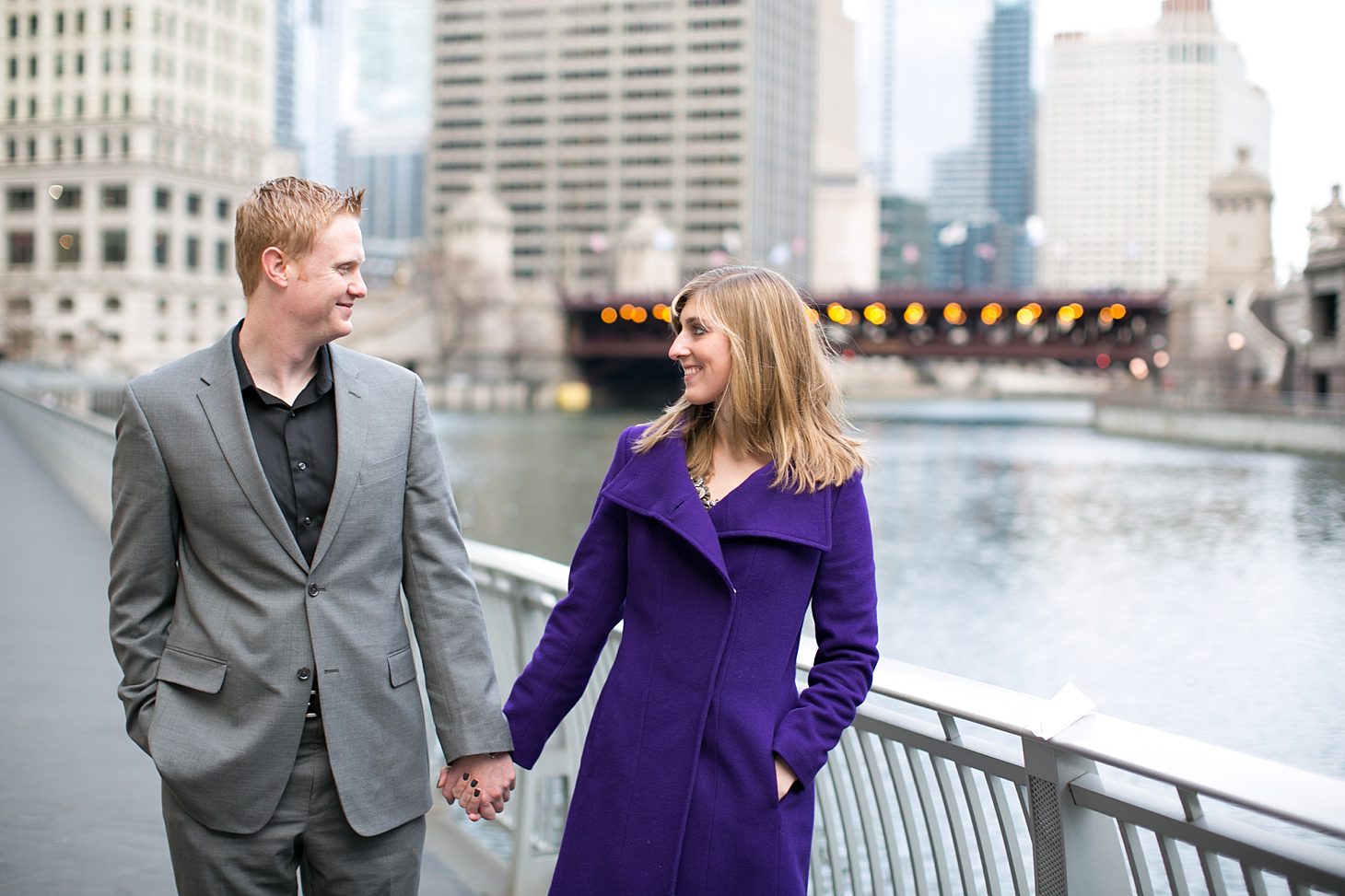 downtown-chicago-holiday-engagement_0004
