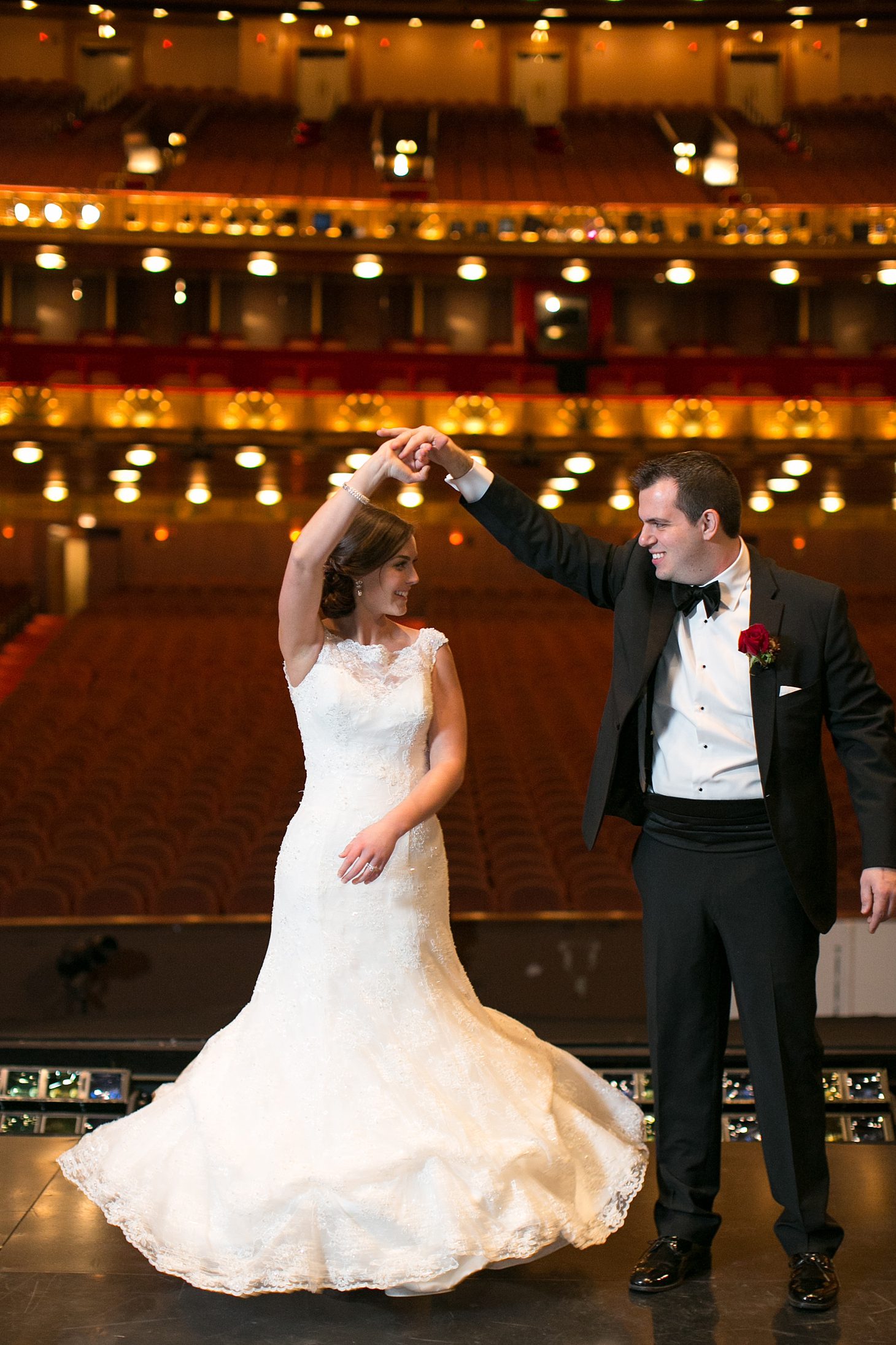 holy-name-cathedral-civic-opera-house-wedding-chicago_0053