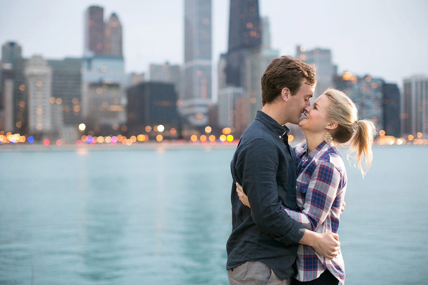 downtown-chicago-engagement-photos_0024