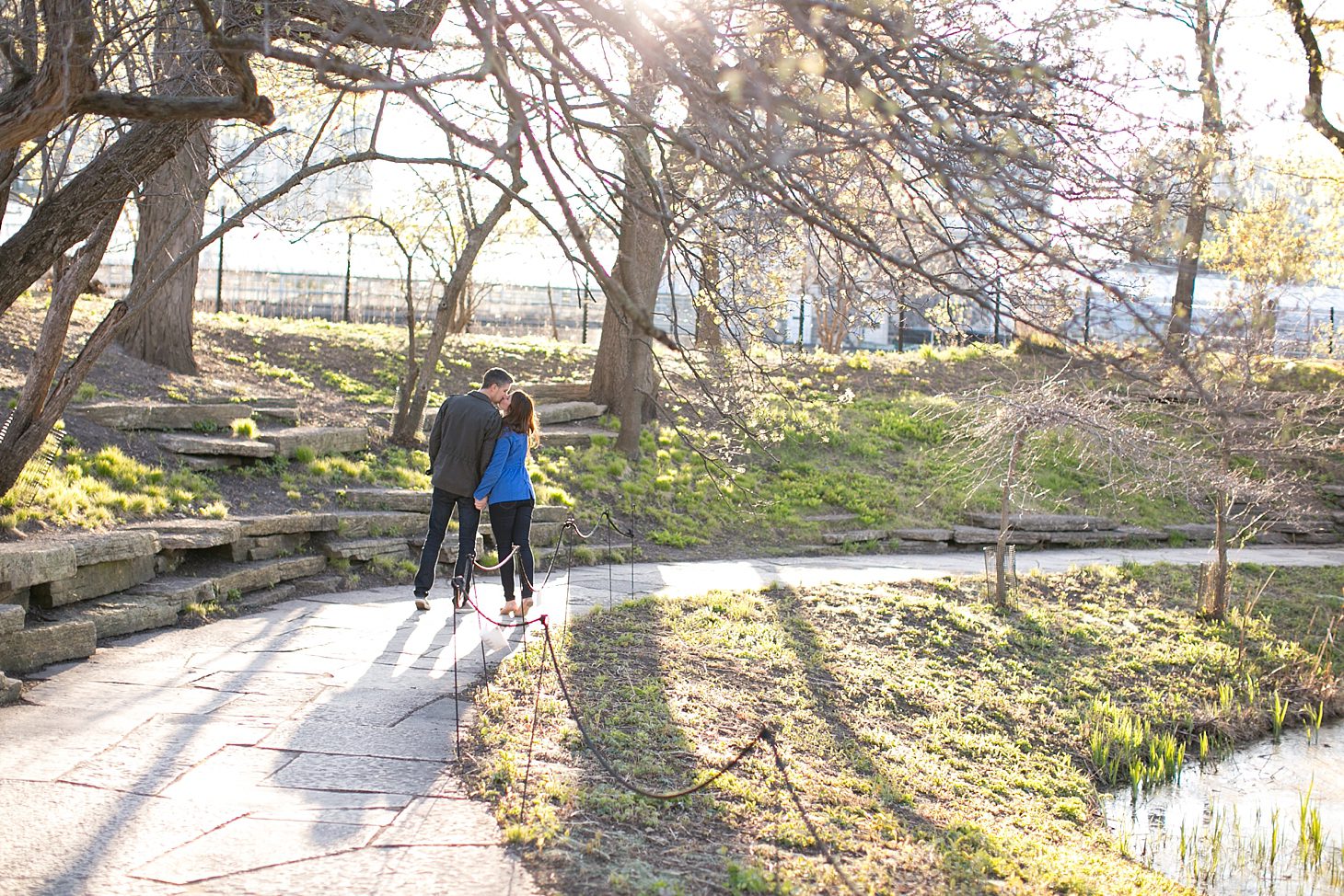 lily-pond-chicago-engagement-photos_0009