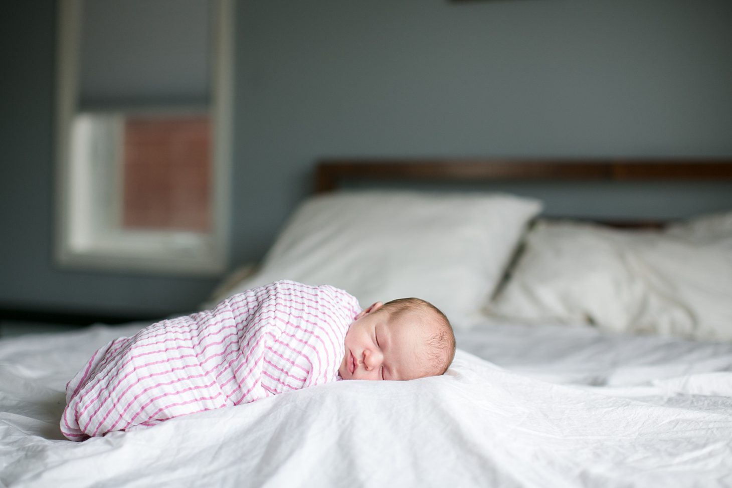 at-home-chicago-newborn-photographer_0010