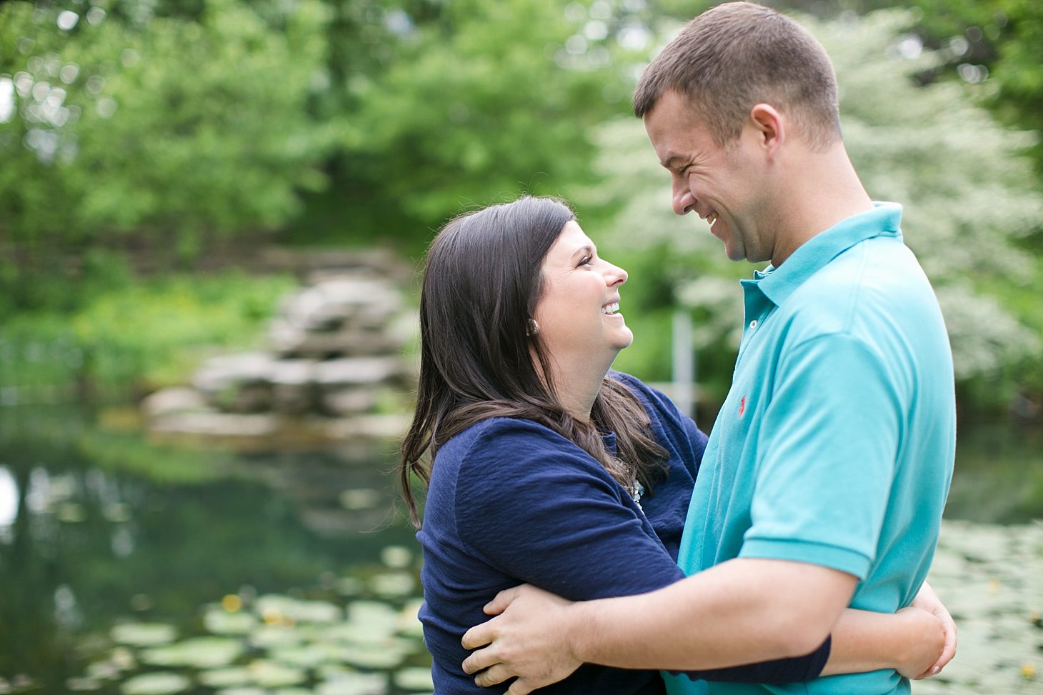 lily-pool-chicago-engagement_0001