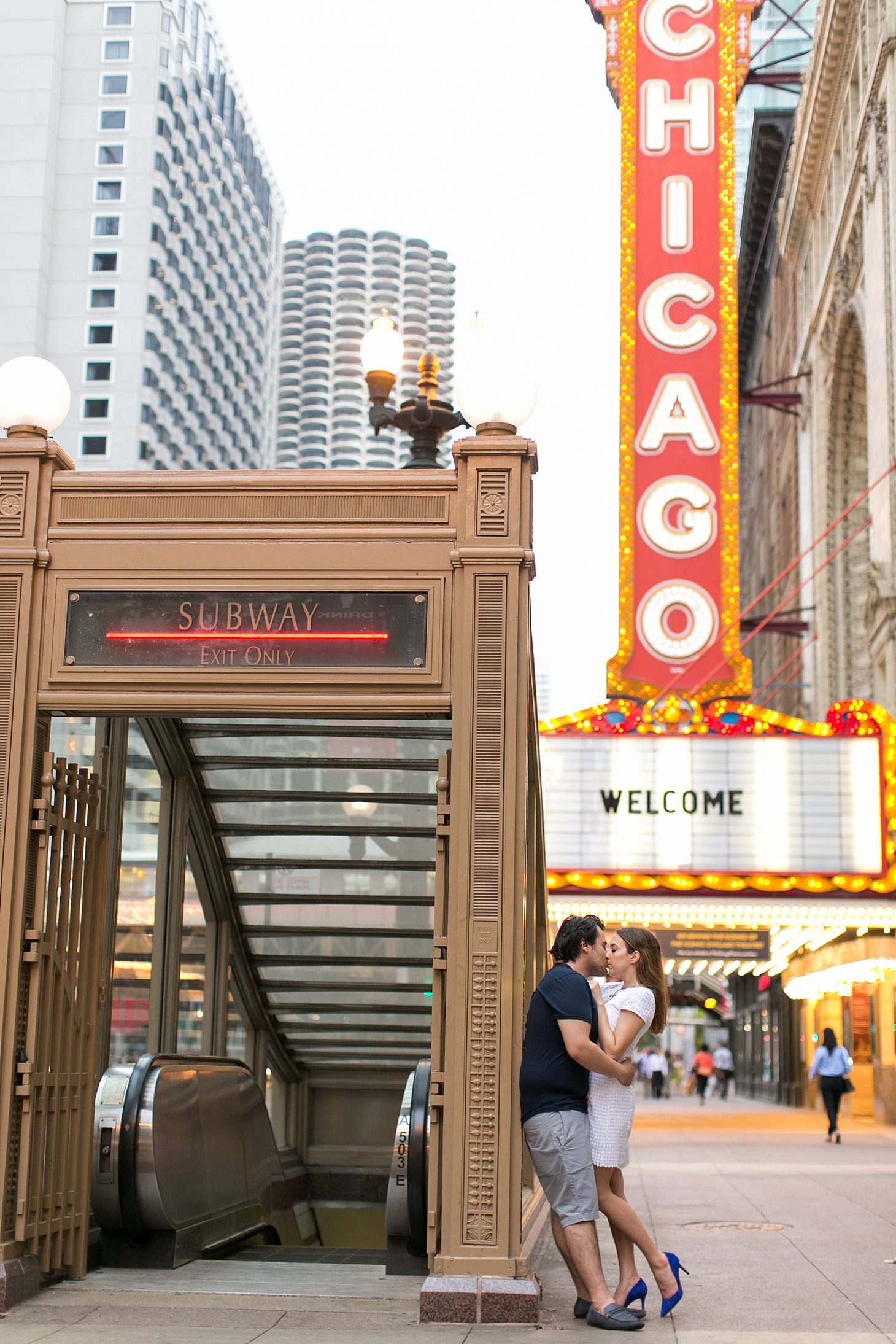 The Chicago Theatre Engagement Session by Christy Tyler Photography_0002