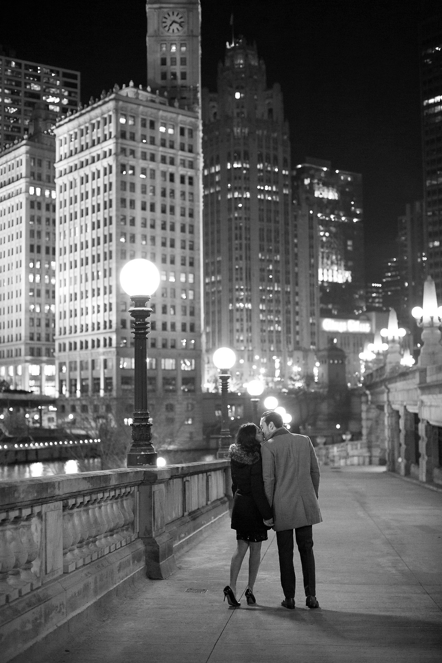 Chicago Downtown Riverwalk Proposal Photos by Christy Tyler Photography_0015