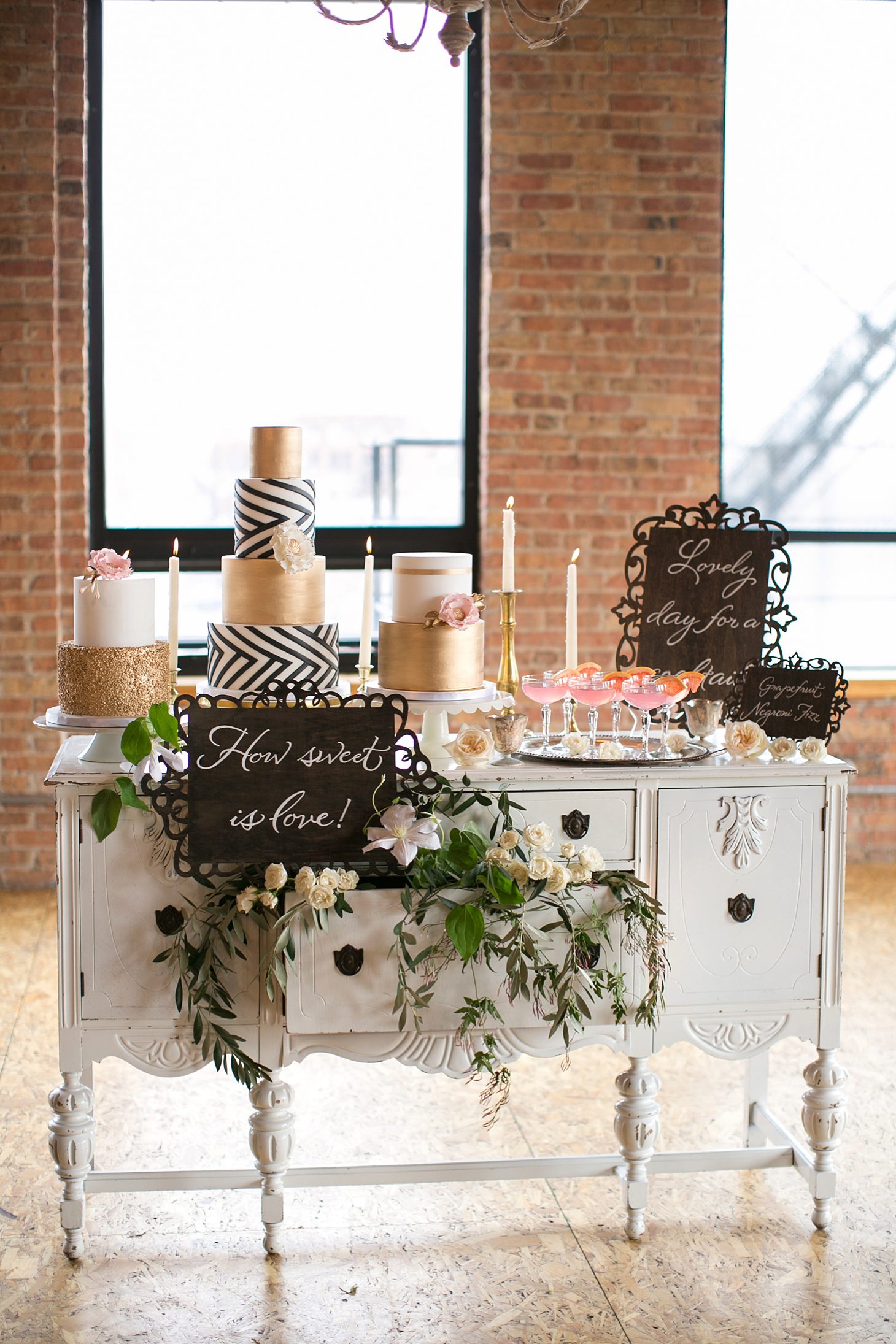 Chicago City View Loft Wedding by Christy Tyler Photography_0013