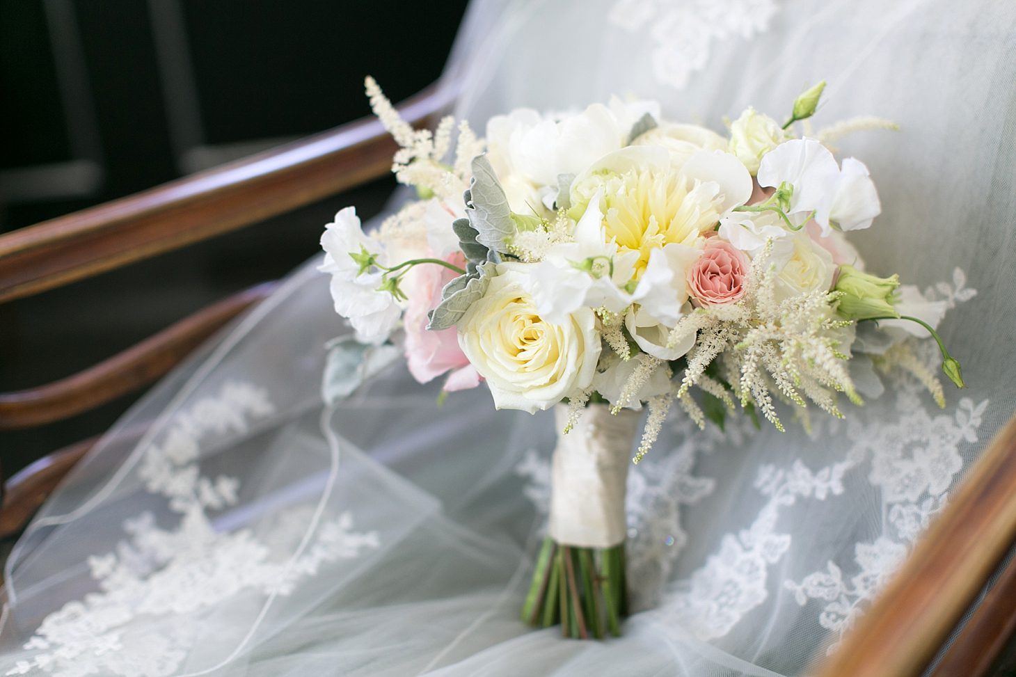 Woman's Athletic Club of Chicago Wedding by Christy Tyler Photography_0001