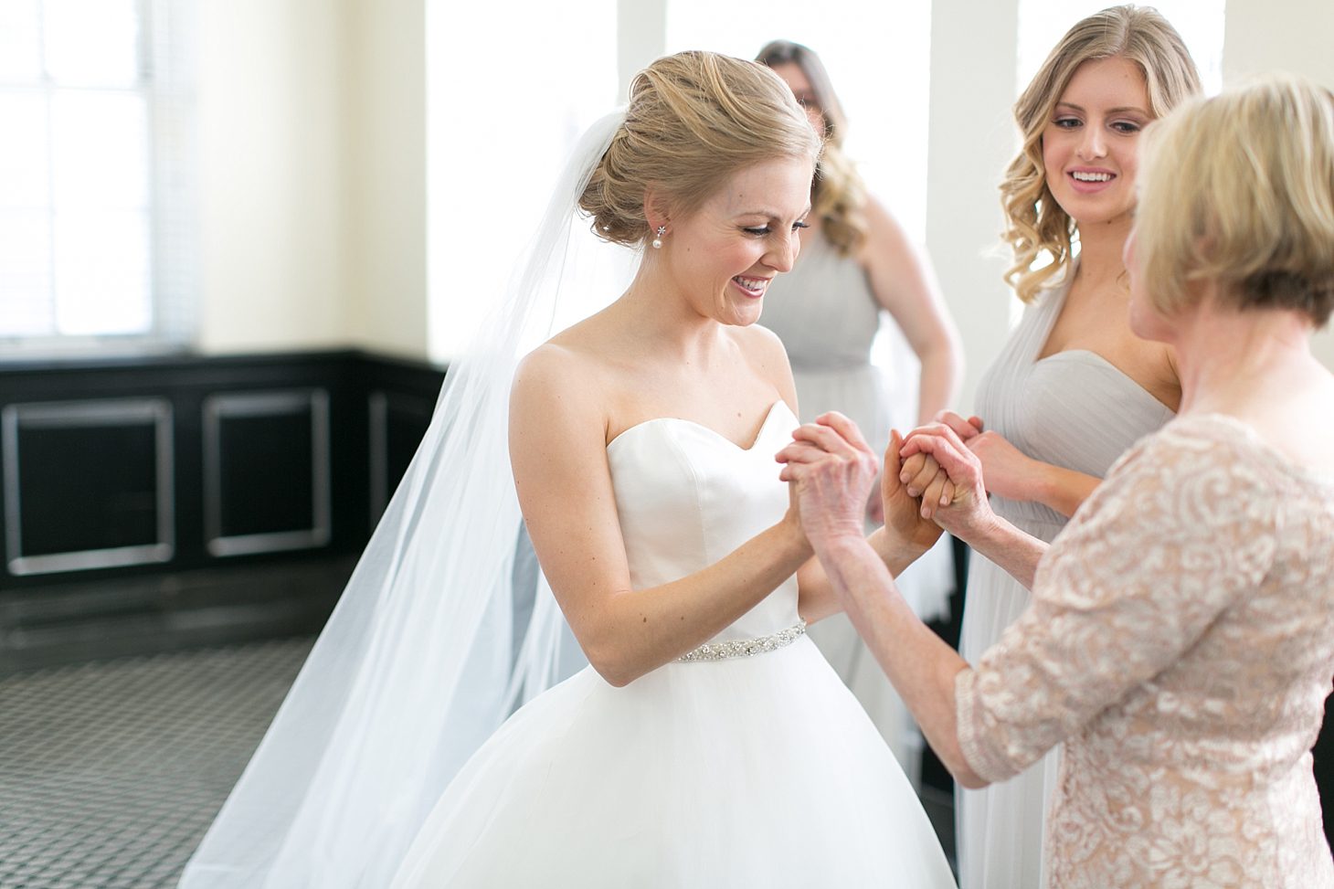 Woman's Athletic Club of Chicago Wedding by Christy Tyler Photography_0015