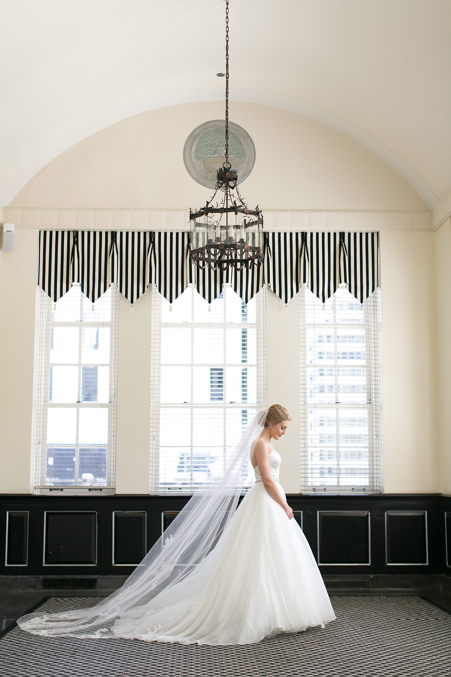 Woman's Athletic Club of Chicago Wedding by Christy Tyler Photography_0021
