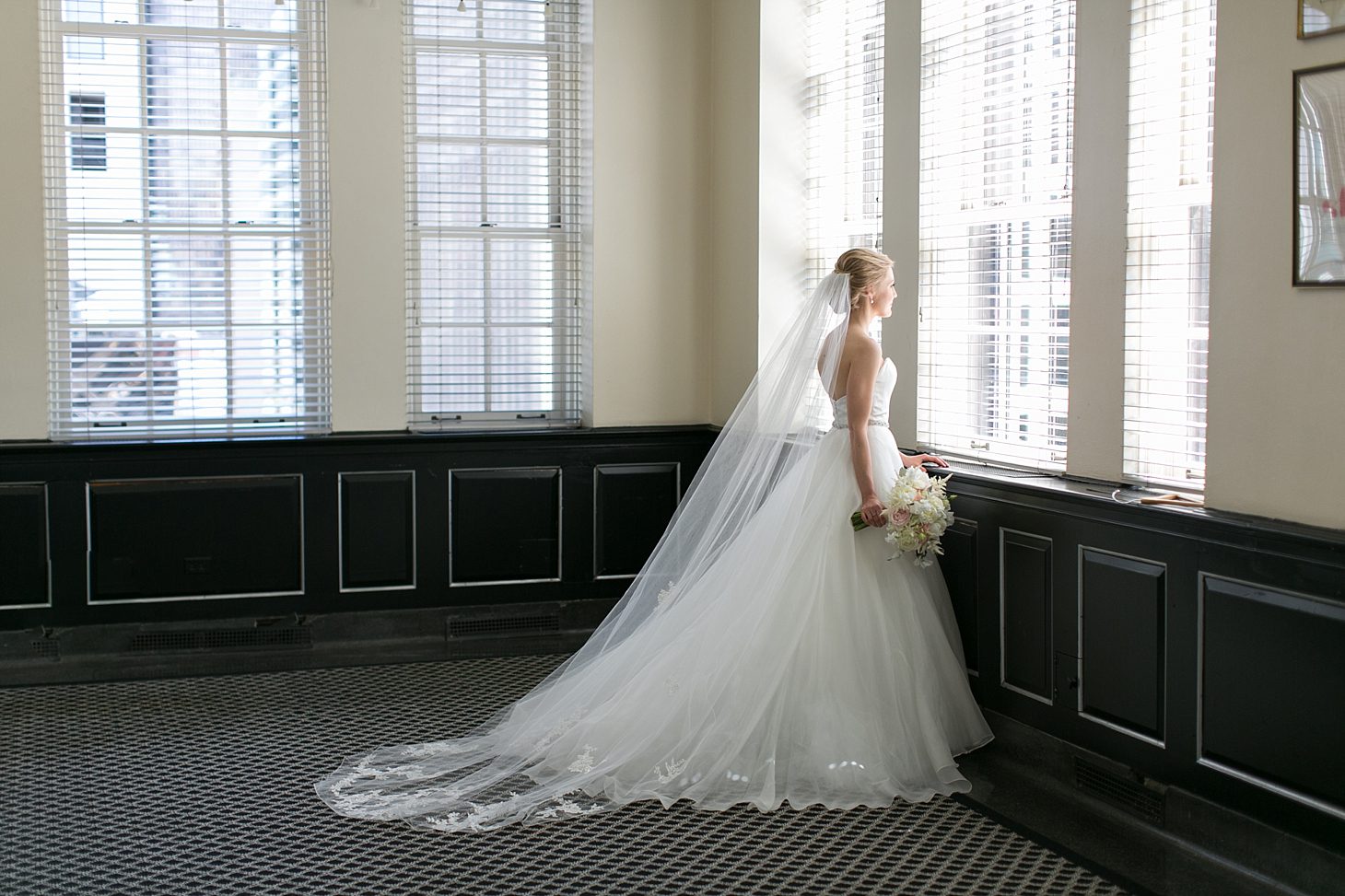 Woman's Athletic Club of Chicago Wedding by Christy Tyler Photography_0023