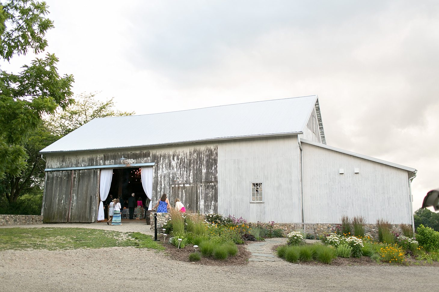 Hidden Vineyard Wedding Barn Photos by Christy Tyler Photography_0103