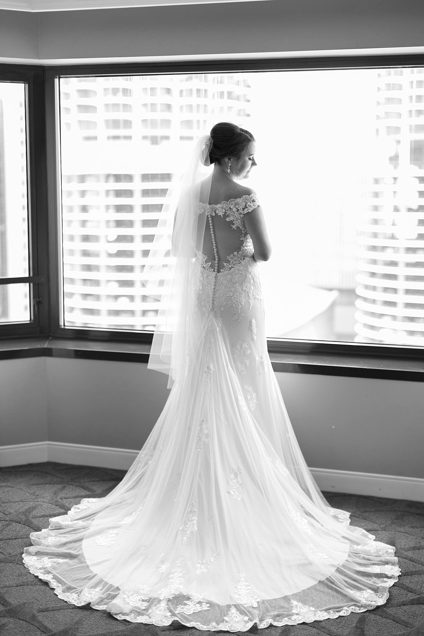 River Roast Wedding in Chicago by Christy Tyler Photography_0033