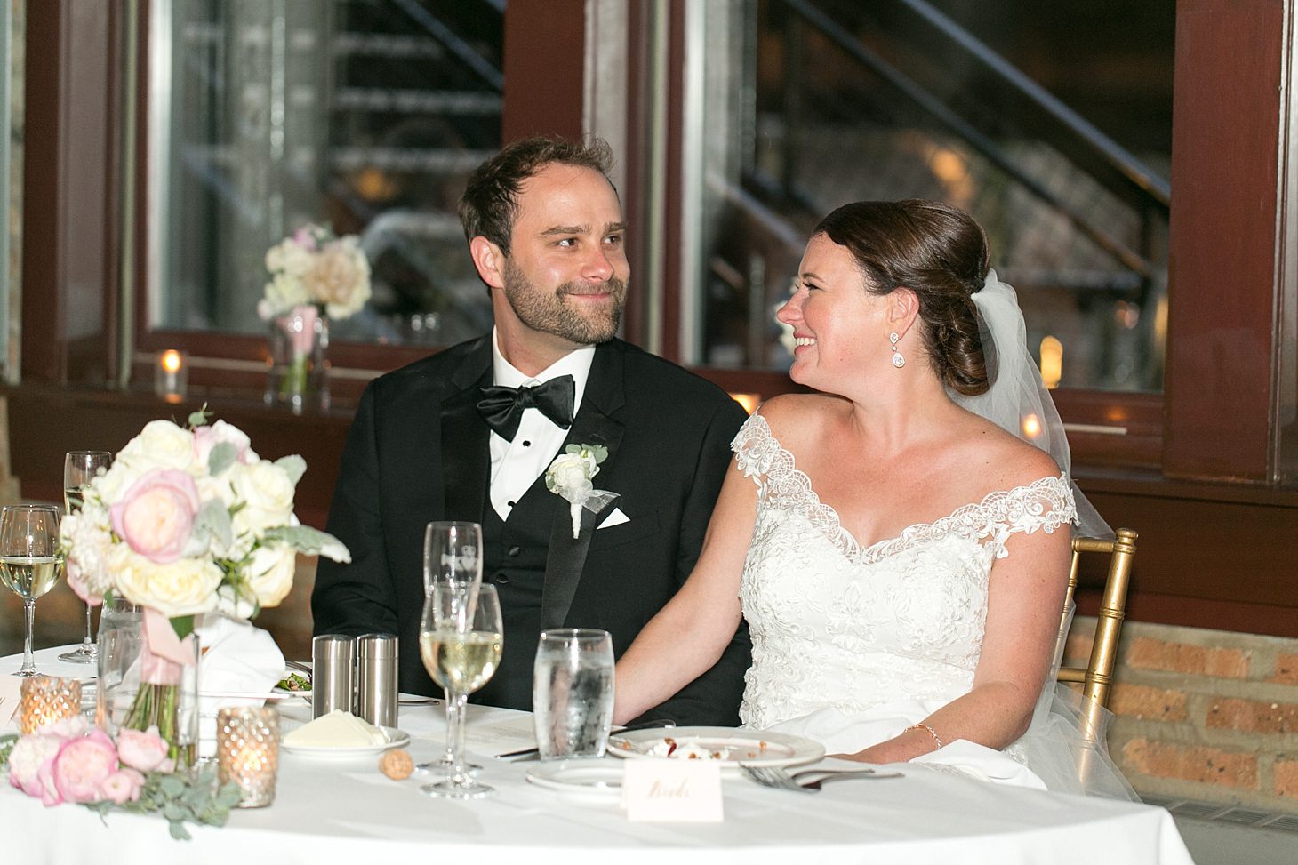 River Roast Wedding in Chicago by Christy Tyler Photography_0088