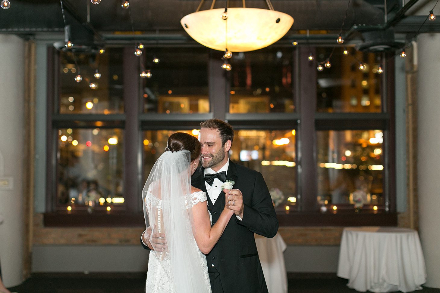 River Roast Wedding in Chicago by Christy Tyler Photography_0099