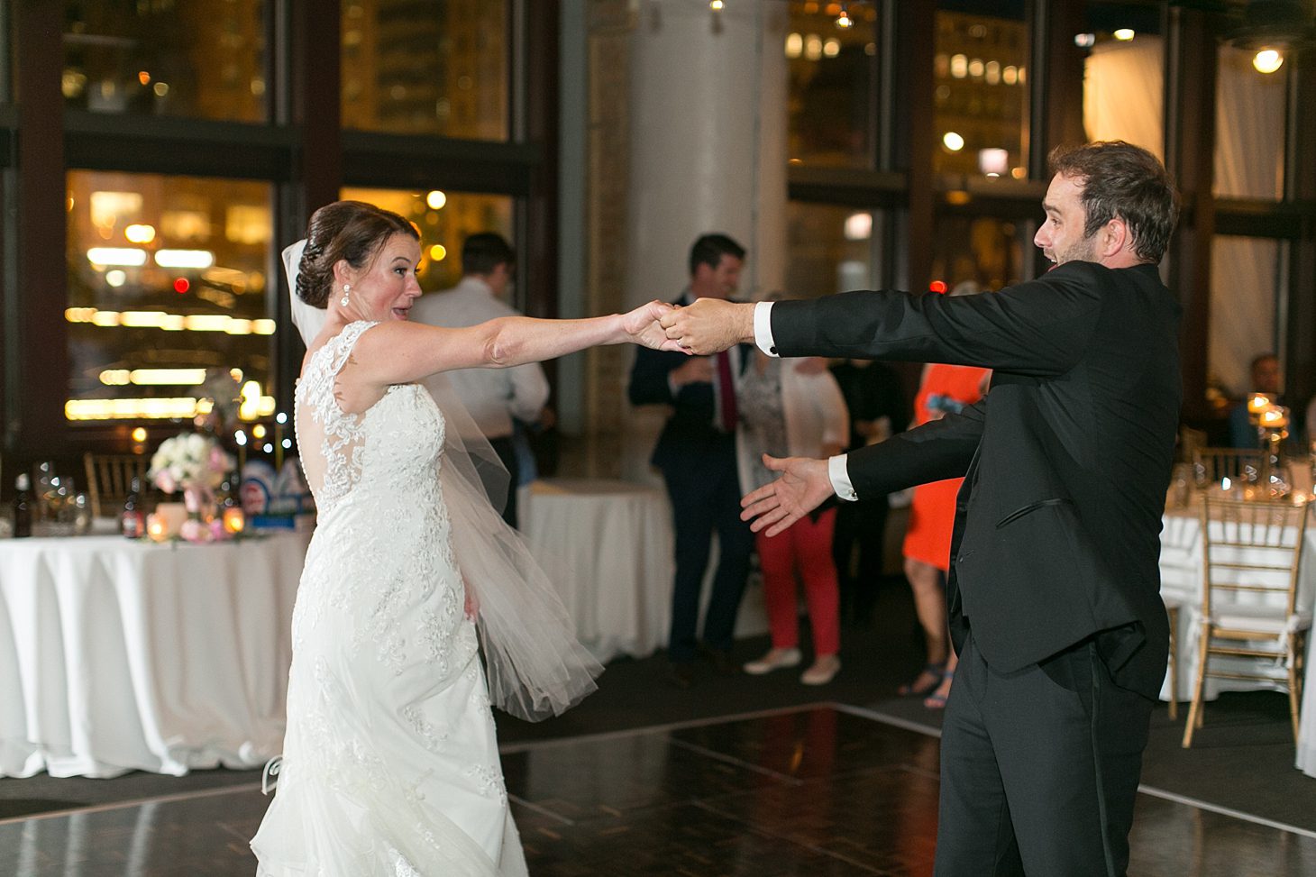 River Roast Wedding in Chicago by Christy Tyler Photography_0102