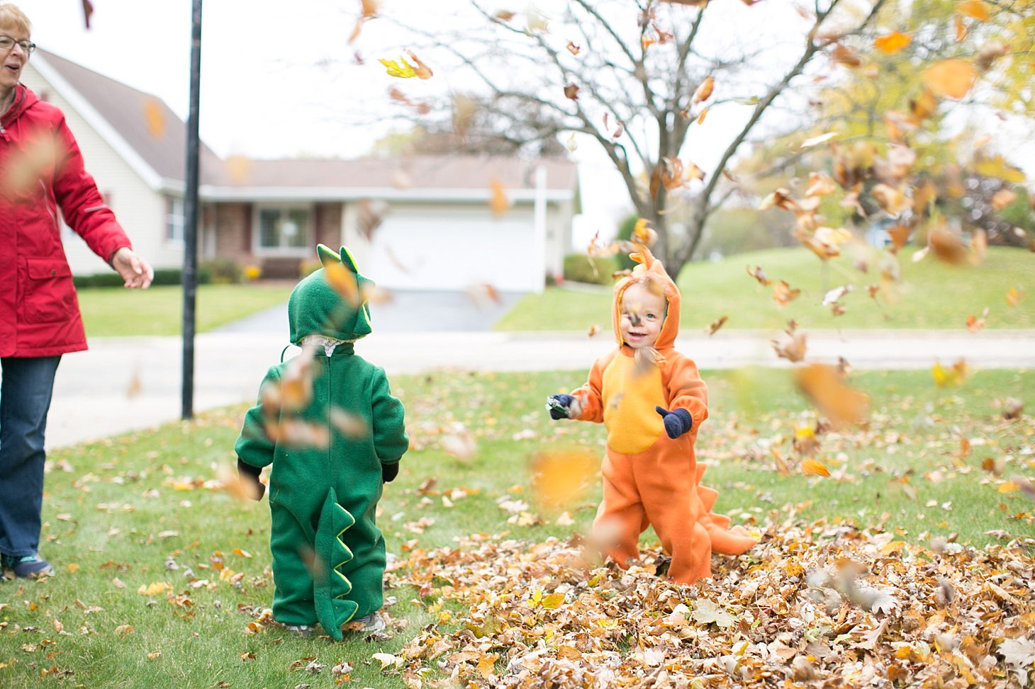 Twin homemade halloween costumes by Christy Tyler Photography_0008