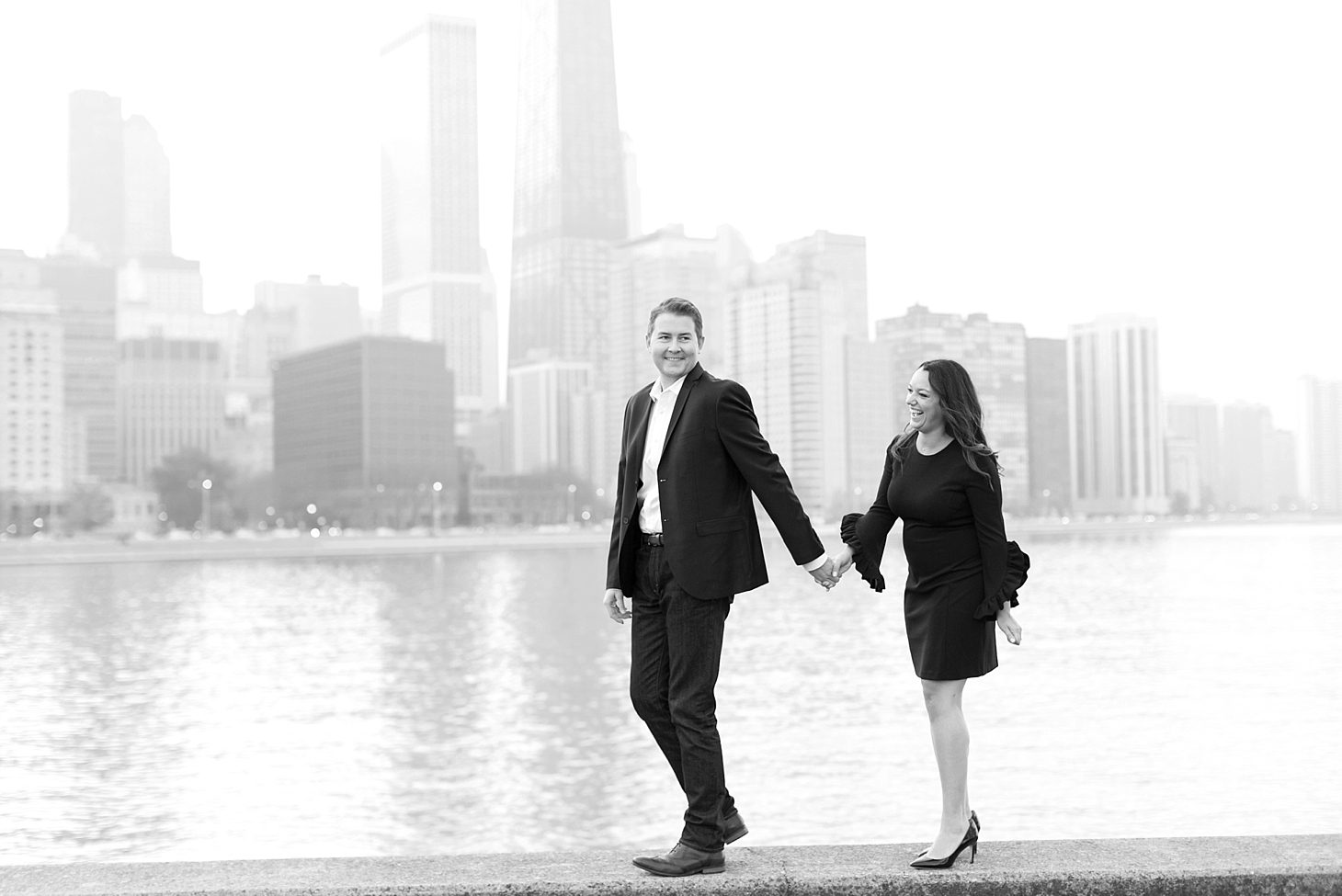 Downtown Chicago Engagement Photos_0019