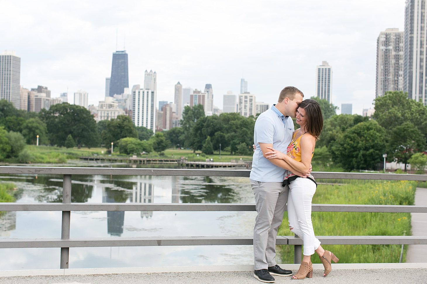Lincoln Park Chicago Engagement Photos_0014
