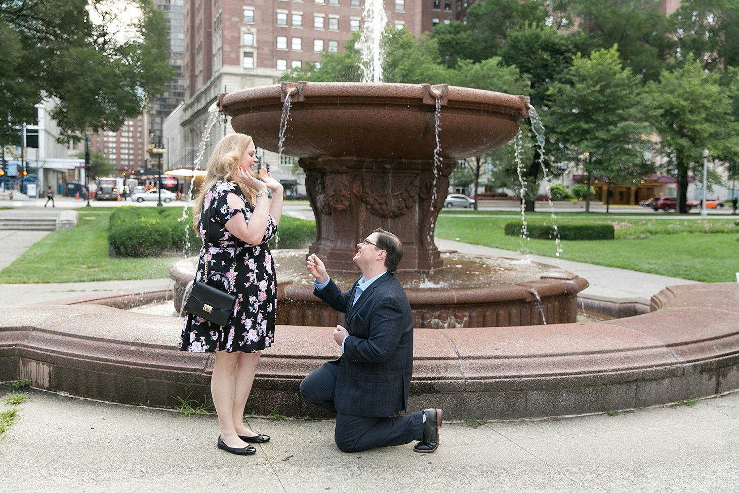 Downtown Chicago Surprise Proposal Photographer_0004