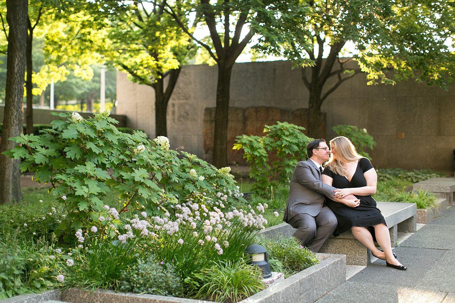 Art Institute & Lurie Garden Chicago Engagement Photos_0006