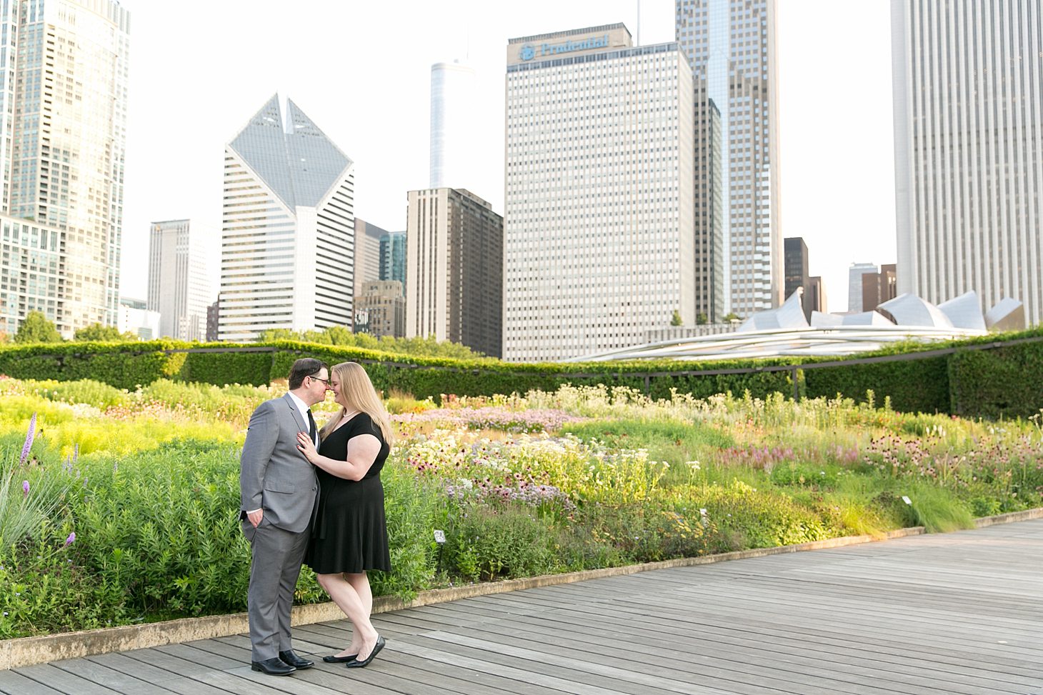 Art Institute & Lurie Garden Chicago Engagement Photos_0009