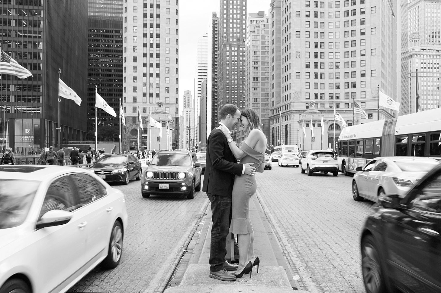 Downtown Chicago Engagement Photos_0012