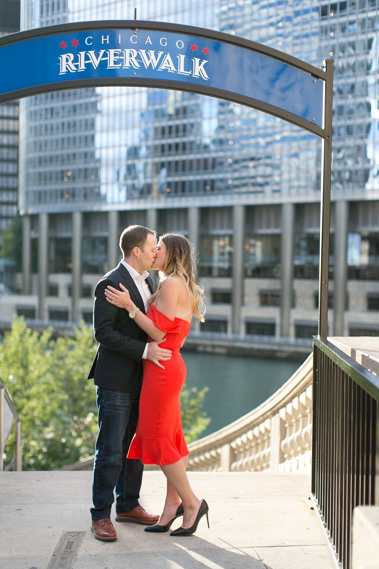 Downtown Chicago Engagement Photos_0016
