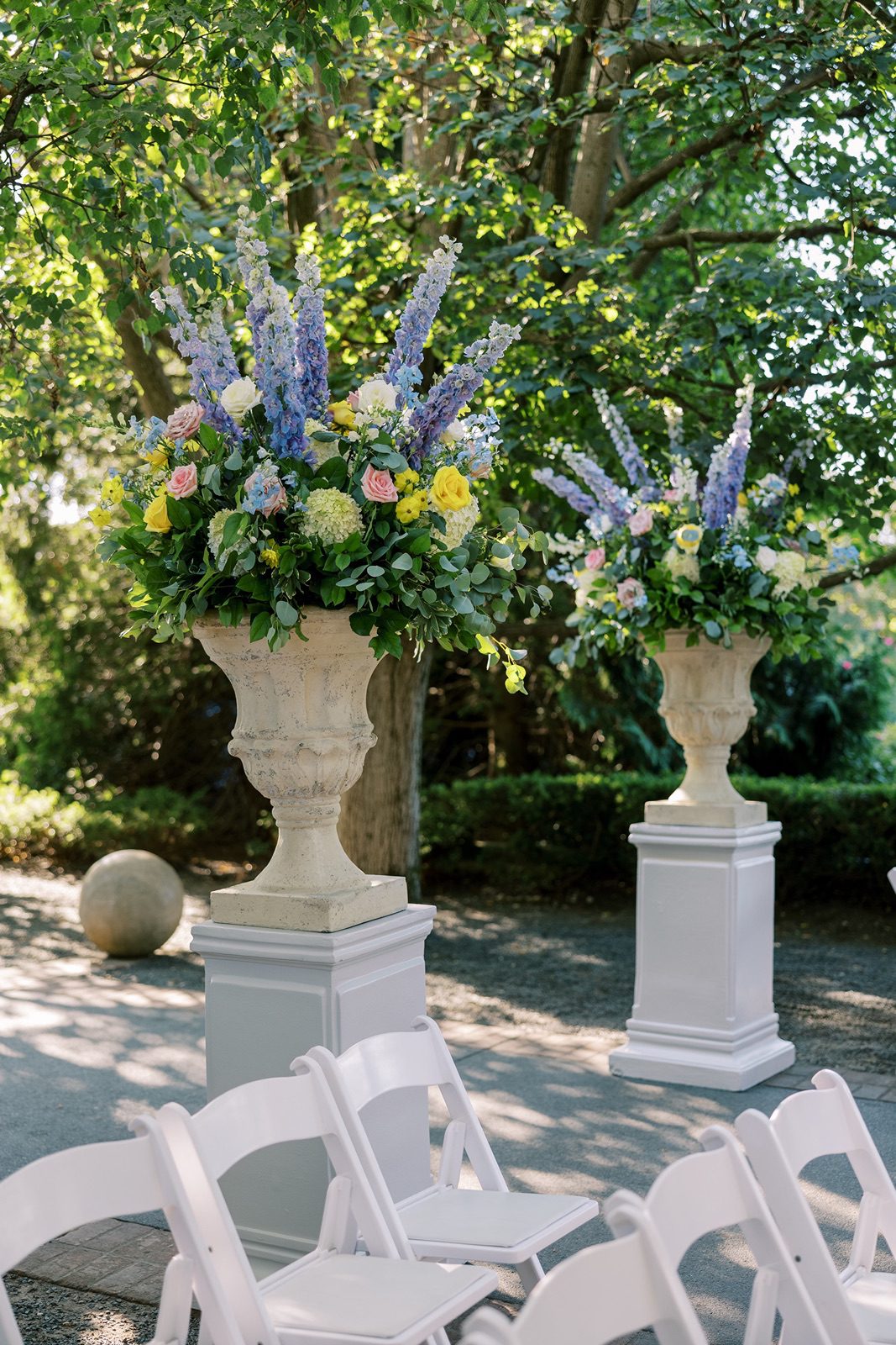Wedding ceremony flowers for the Chicago Botanic Garden wedding