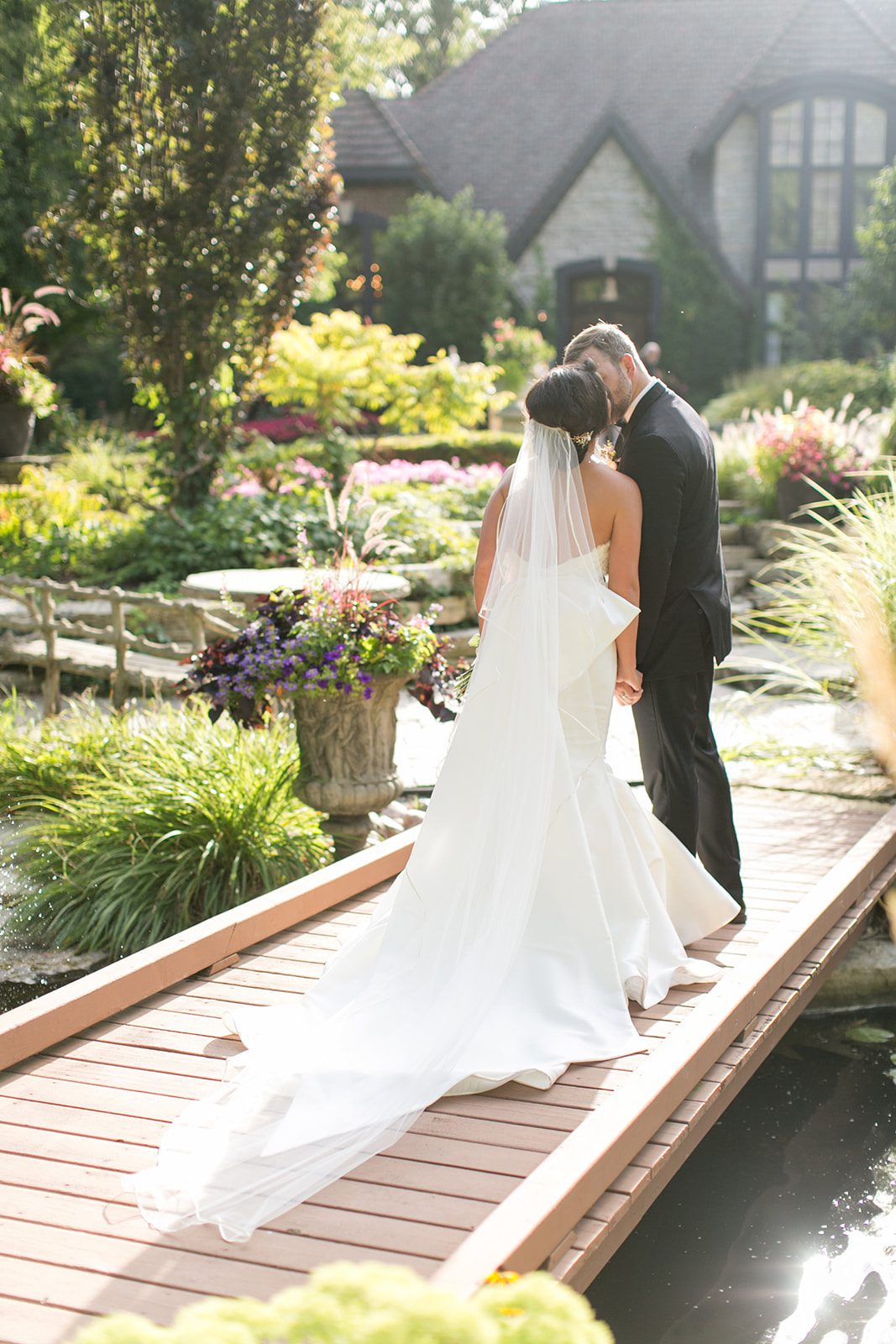 Bride and groom kiss at Monte Bello Estate wedding